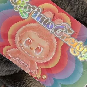 POPMART BIG INTO ENERGY LABUBU